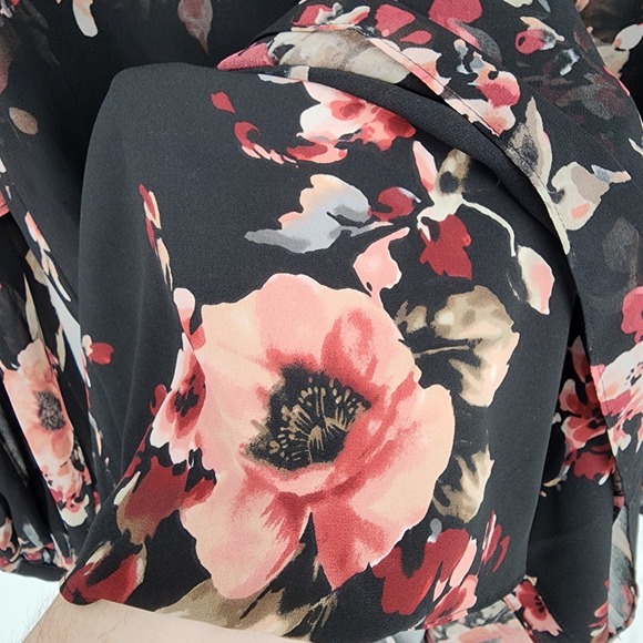 White House Black Market Floral Mock Neck Ruffle Sleeve Shift Dress Black XS - Picture 8 of 9